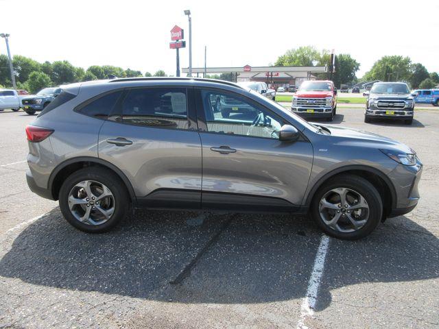 2025 Ford Escape - $25,900