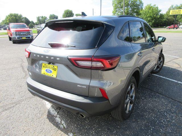 2025 Ford Escape - $25,900