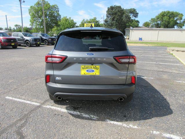 2025 Ford Escape - $25,900