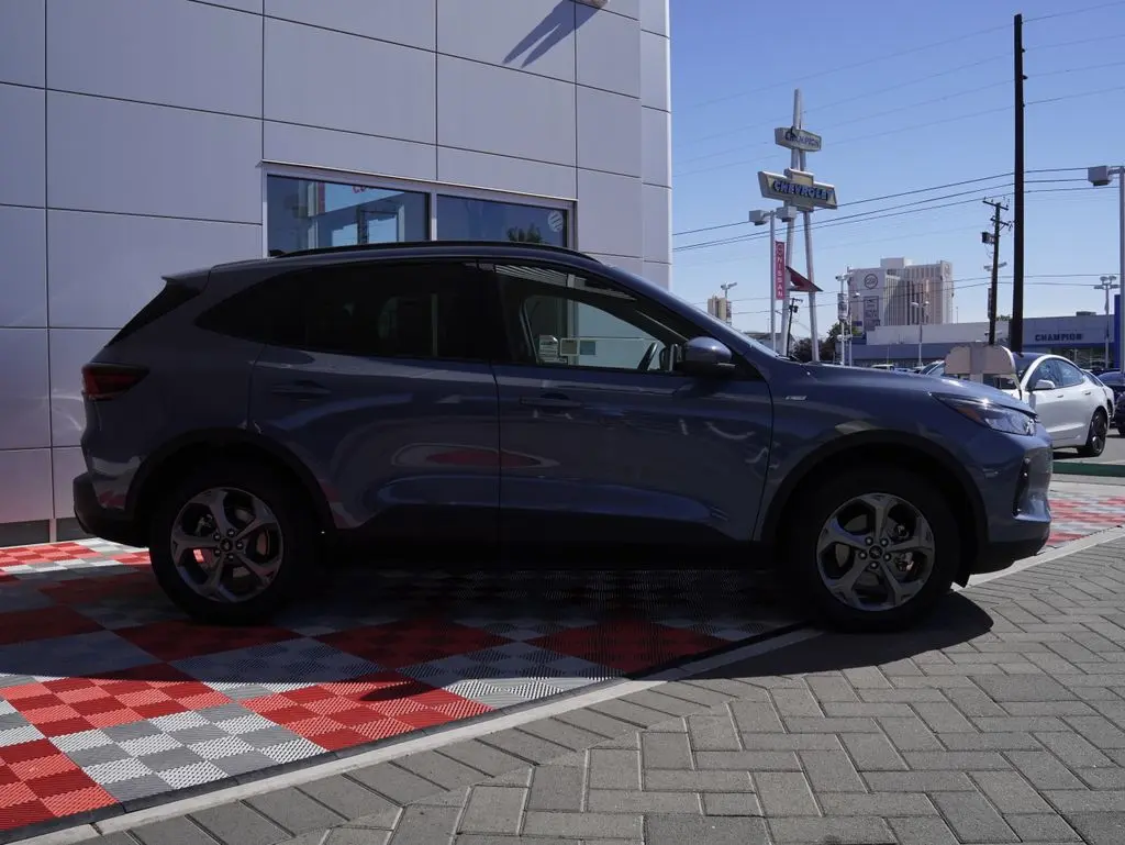 2025 Ford Escape - $22,988
