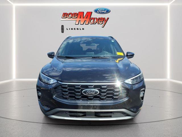 2025 Ford Escape ST-Line Select — photo 1 of 12