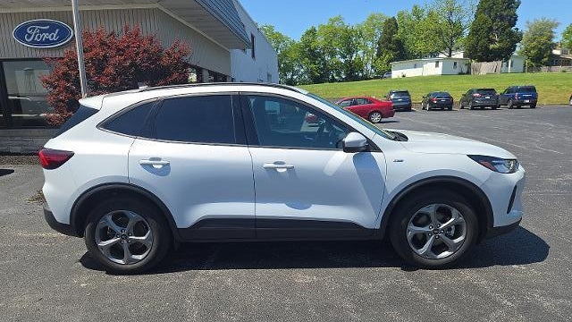 2025 Ford Escape Hybrid ST-Line Select