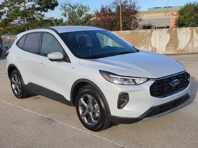 2025 Ford Escape - $28,001