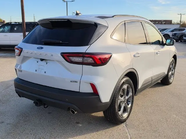 2025 Ford Escape - $28,001