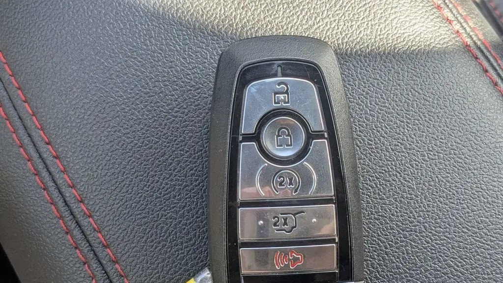 2025 Ford Escape Hybrid ST-Line Select