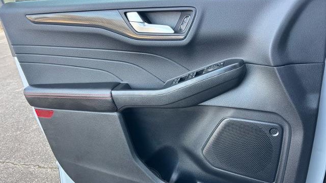 2025 Ford Escape Hybrid ST-Line Select