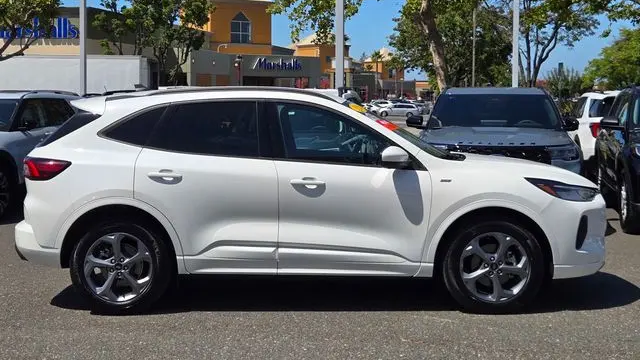 2023 Ford Escape Hybrid ST-Line Select