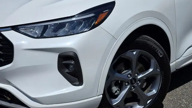 2023 Ford Escape Hybrid ST-Line Select
