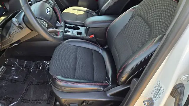 2023 Ford Escape Hybrid ST-Line Select