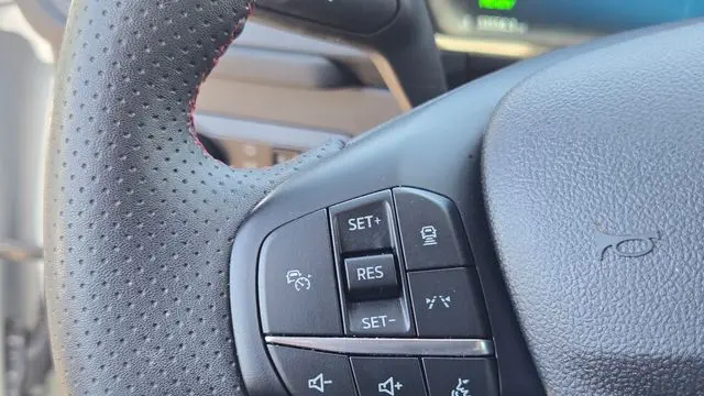 2023 Ford Escape Hybrid ST-Line Select