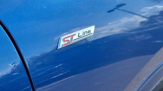 2023 Ford Escape Hybrid ST-Line Select