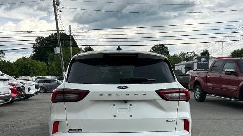 2023 Ford Escape Hybrid ST-Line Select