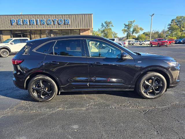 2023 Ford Escape - $17,998