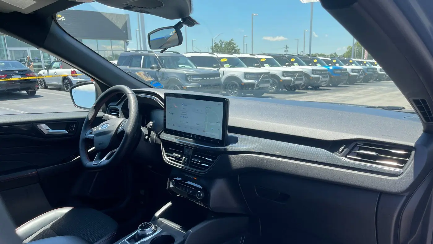 2025 Ford Escape Hybrid ST-Line Select
