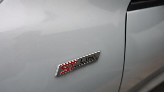 2025 Ford Escape Hybrid ST-Line Select