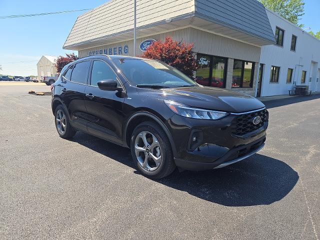 2025 Ford Escape - $30,900