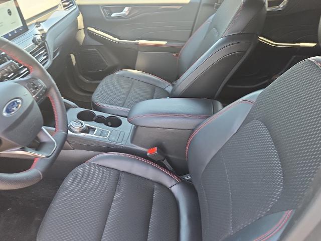 2025 Ford Escape - $30,900