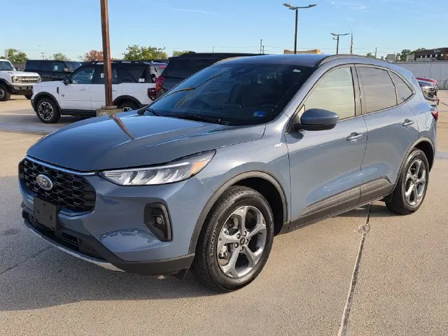 2025 Ford Escape - $27,001