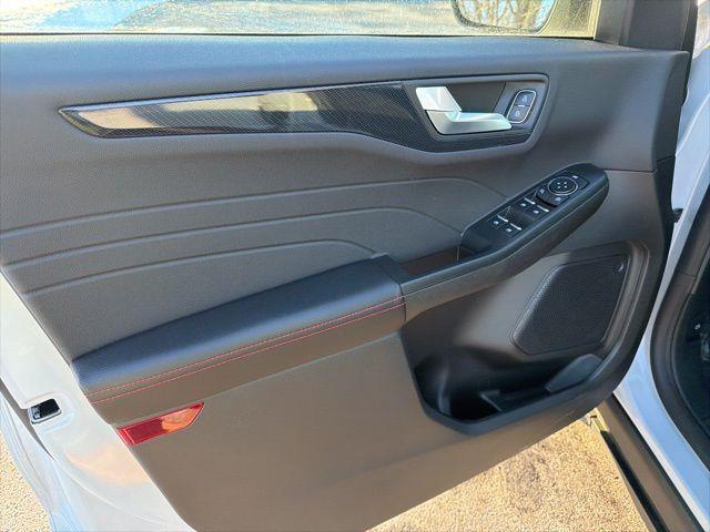 2025 Ford Escape - $29,900