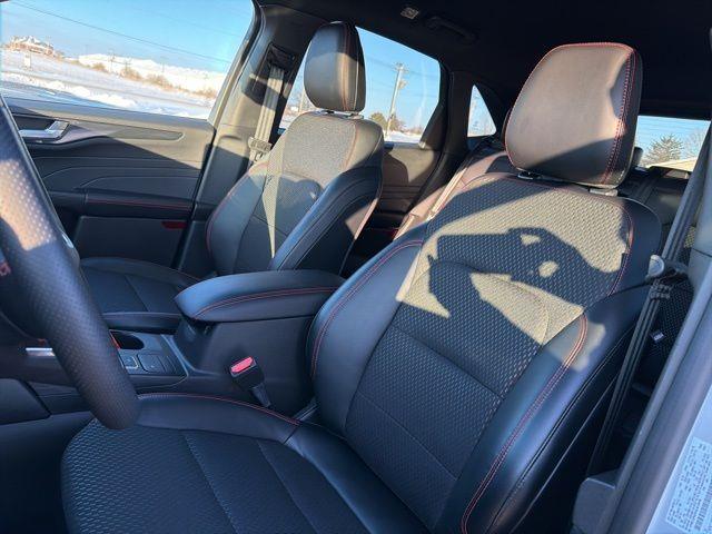 2025 Ford Escape - $29,900