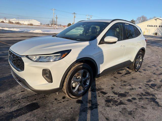 2025 Ford Escape - $29,900