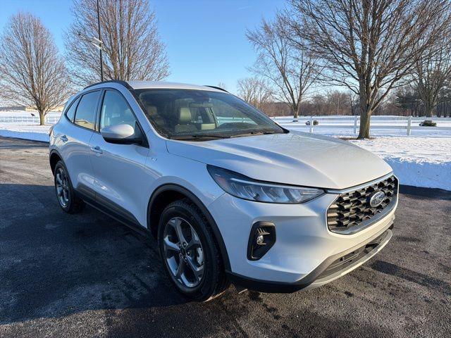 2025 Ford Escape - $29,900