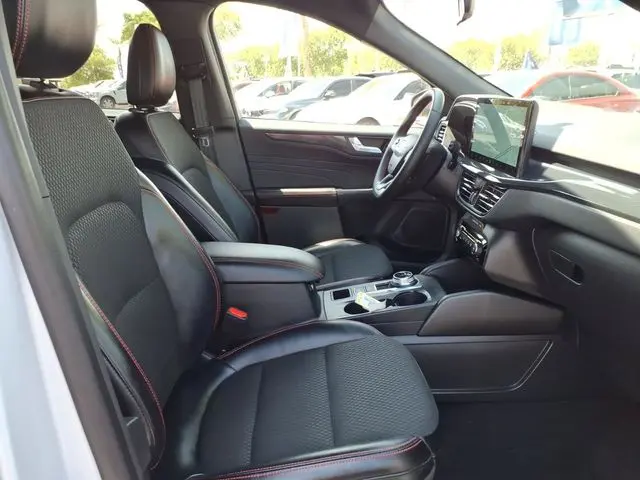 2025 Ford Escape - $28,213