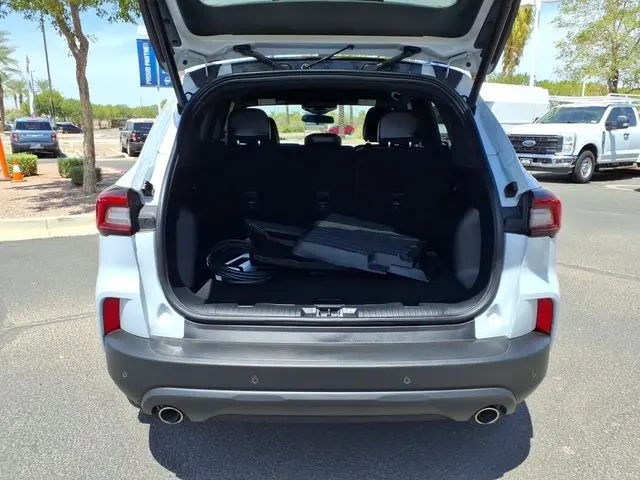 2025 Ford Escape - $28,213