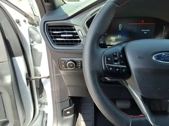 2025 Ford Escape - $28,213