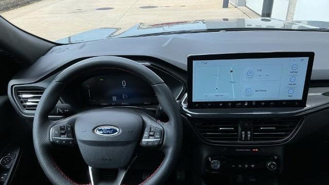 2025 Ford Escape Hybrid ST-Line Select