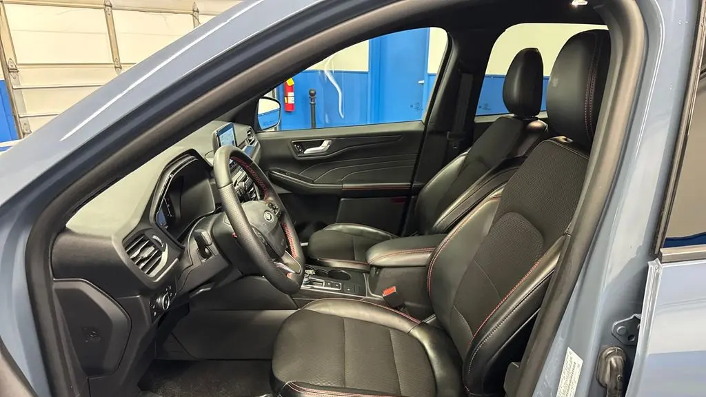 2025 Ford Escape Hybrid ST-Line Select