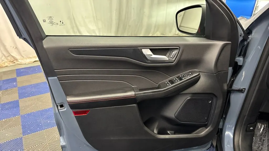 2025 Ford Escape Hybrid ST-Line Select