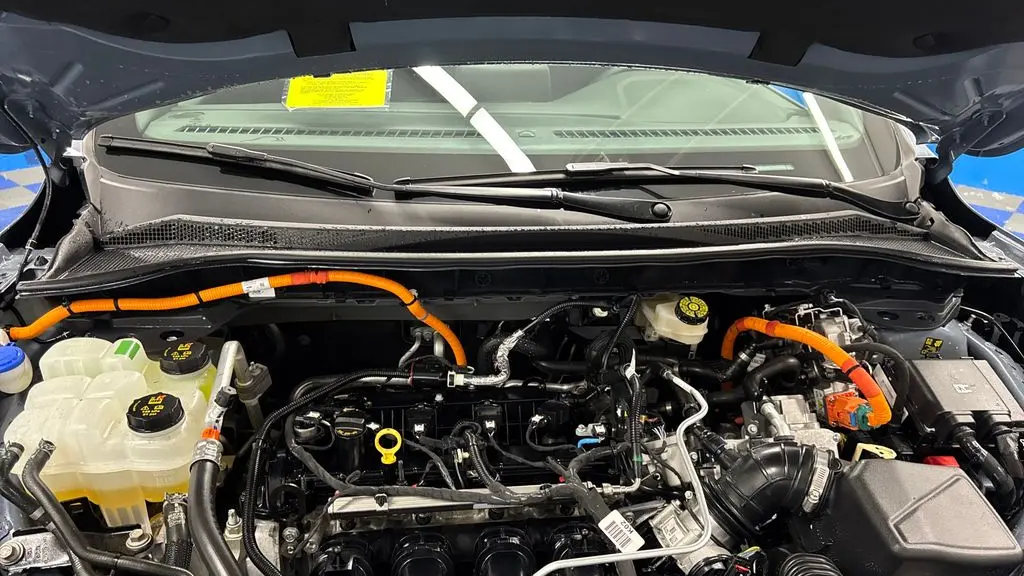 2025 Ford Escape Hybrid ST-Line Select
