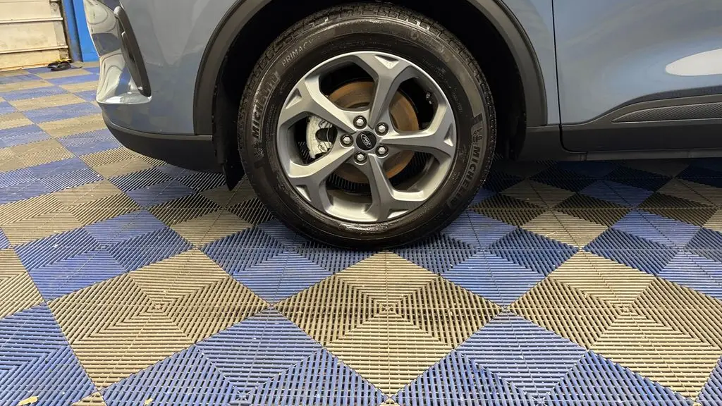 2025 Ford Escape Hybrid ST-Line Select