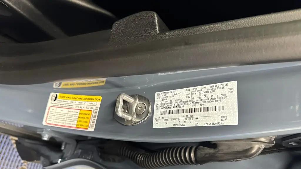 2025 Ford Escape Hybrid ST-Line Select