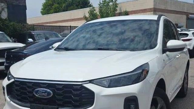 Preowned 2024 Ford Escape Hybrid ST-Line Select for Sale