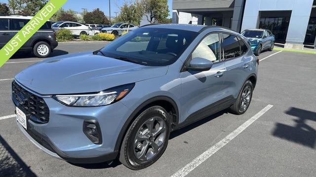 Preowned 2025 Ford Escape Hybrid ST-Line Select for Sale