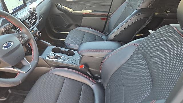 2025 Ford Escape Hybrid ST-Line Select