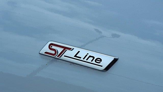 2025 Ford Escape Hybrid ST-Line Select