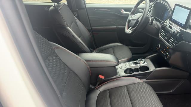 2025 Ford Escape Hybrid ST-Line Select