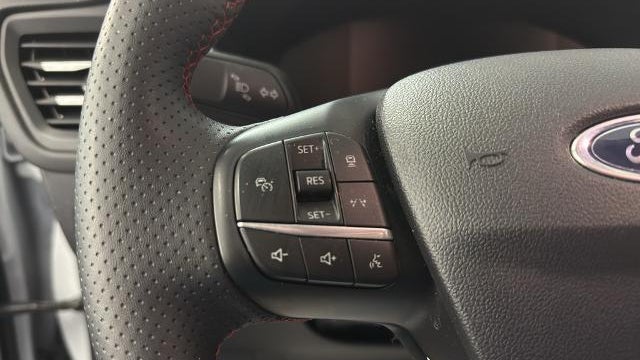 2025 Ford Escape Hybrid ST-Line Select
