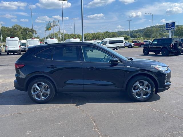 2025 Ford Escape - $30,155