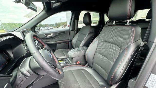 2026 Ford Escape Hybrid ST-Line Select
