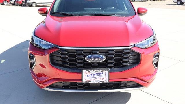 2023 Ford Escape ST-Line Elite
