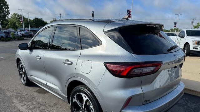 2023 Ford Escape ST-Line Elite