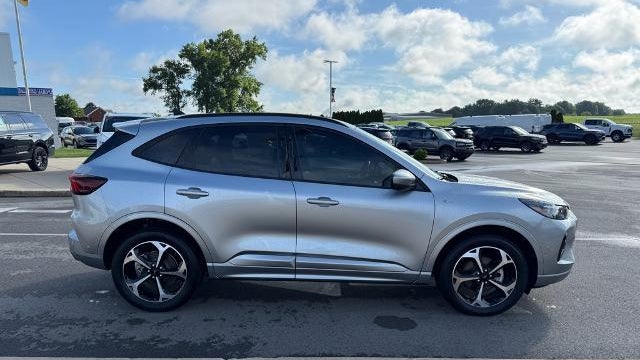 2023 Ford Escape ST-Line Elite