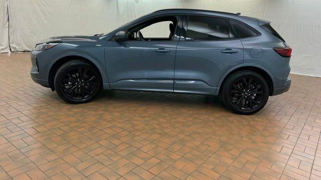 2023 Ford Escape ST-Line Elite