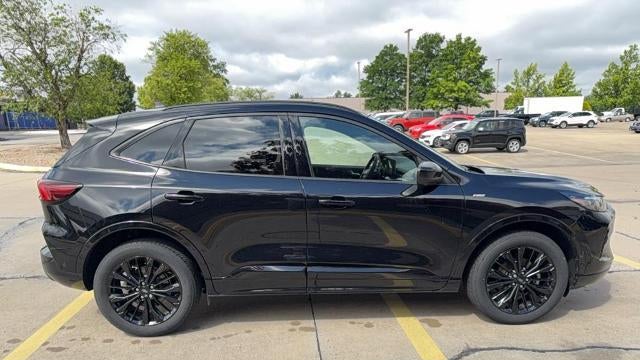 2023 Ford Escape ST-Line Elite