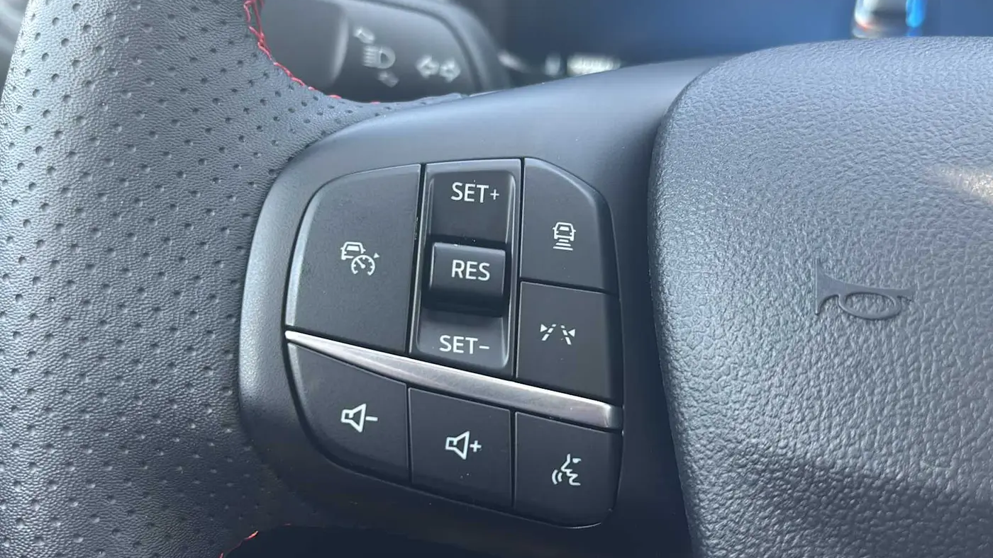 2025 Ford Escape ST-Line Elite