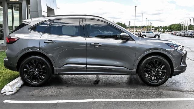 2023 Ford Escape ST-Line Elite